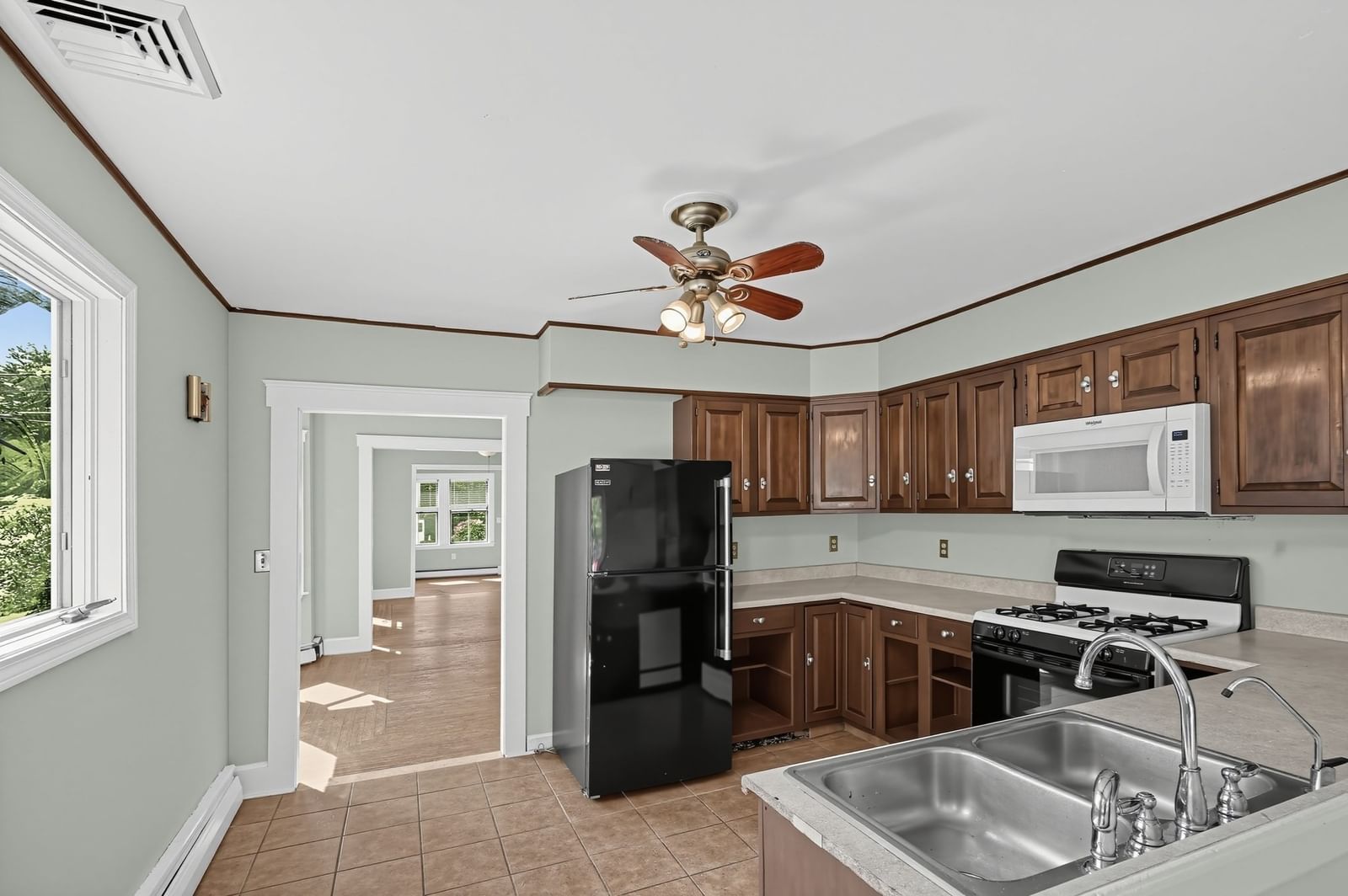 47 Fremont St Taunton — Photo 10 of 28