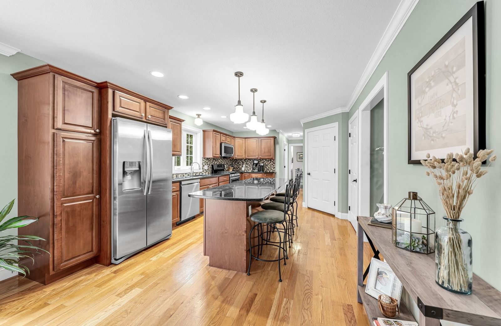 437 Porter Rd East Longmeadow — Photo 11 of 40