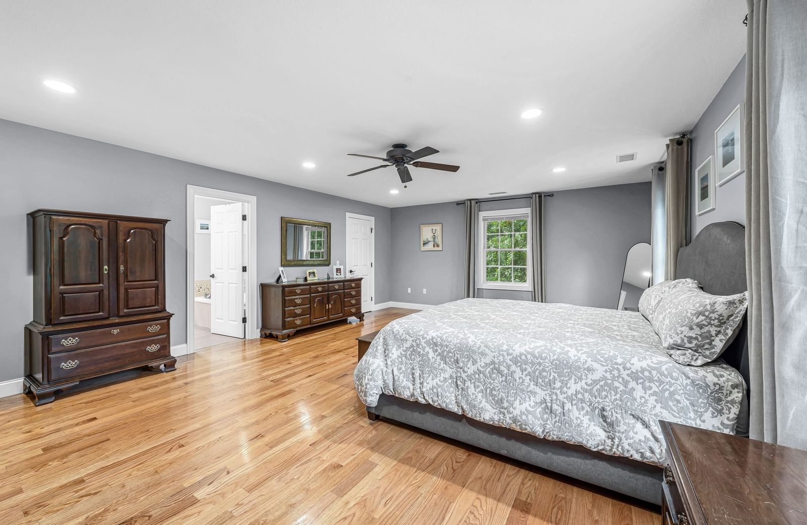 437 Porter Rd East Longmeadow — Photo 18 of 40