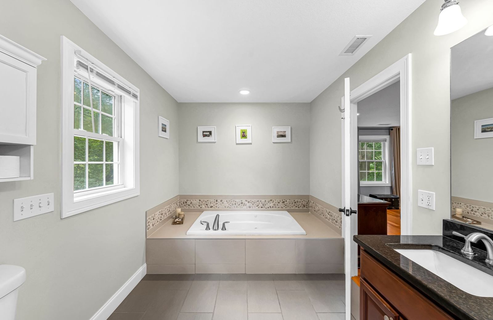 437 Porter Rd East Longmeadow — Photo 22 of 40