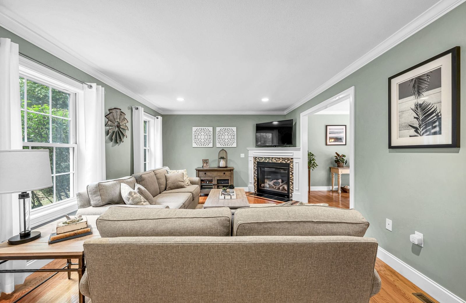 437 Porter Rd East Longmeadow — Photo 5 of 40