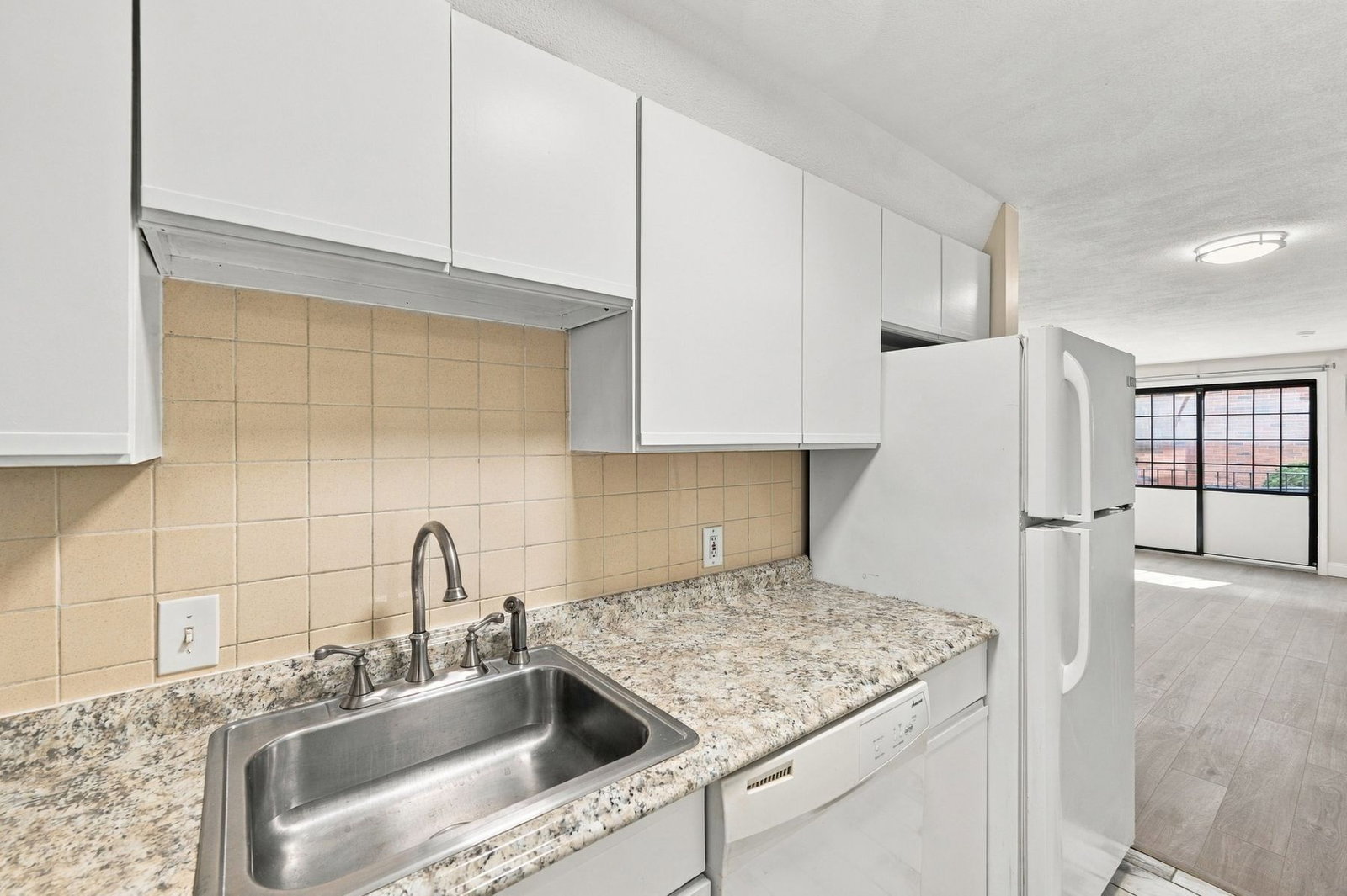 354 Broadway #5 Lynn — Photo 6 of 29