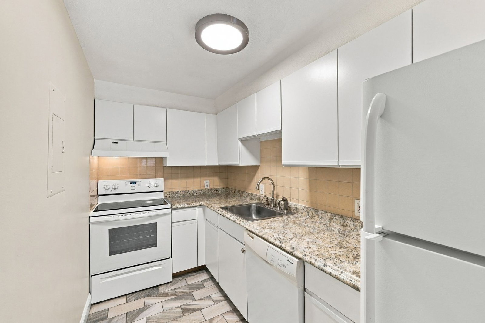 354 Broadway #5 Lynn — Photo 7 of 29
