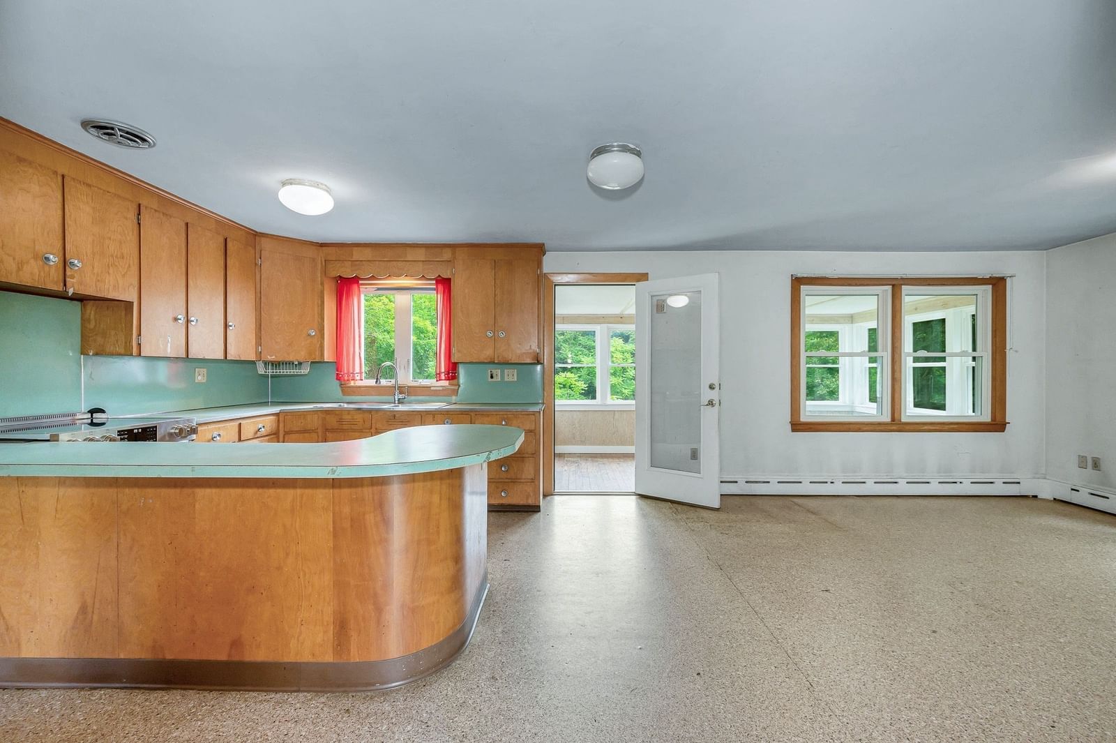 129 Forest St Haverhill — Photo 12 of 42