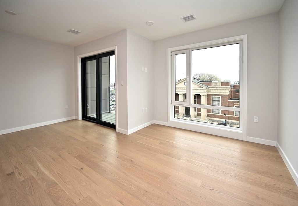 457 West Broadway #303 Boston — Photo 6 of 13