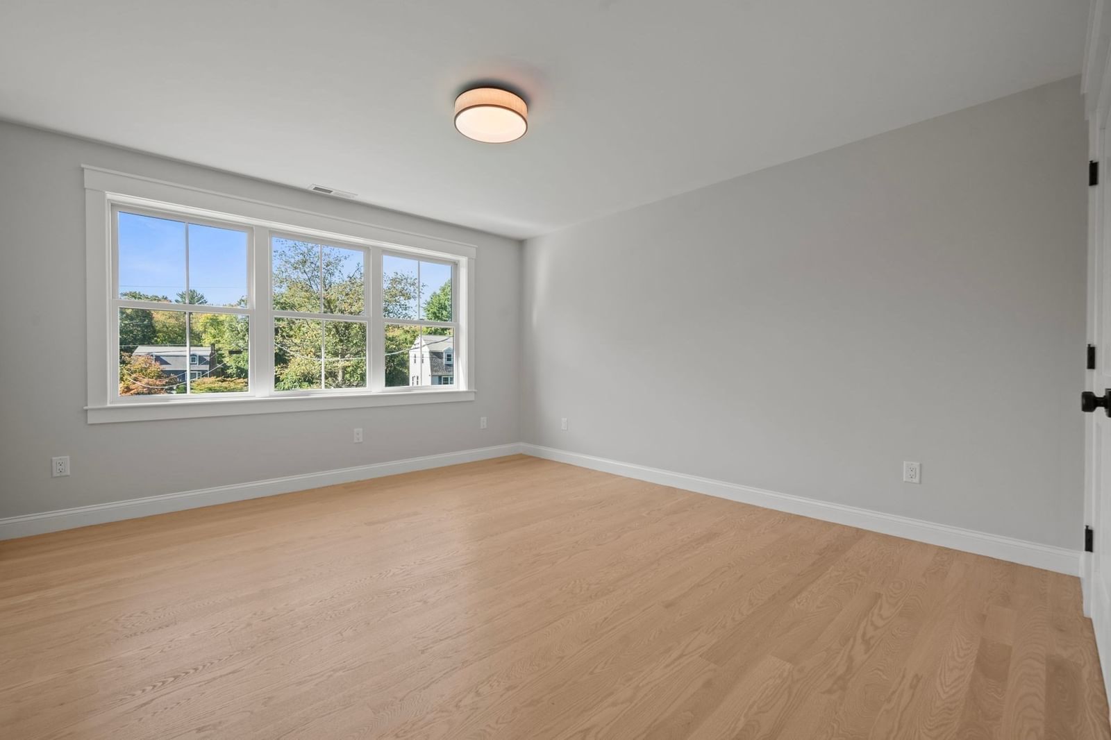 158 Lake St Wilmington — Photo 27 of 34