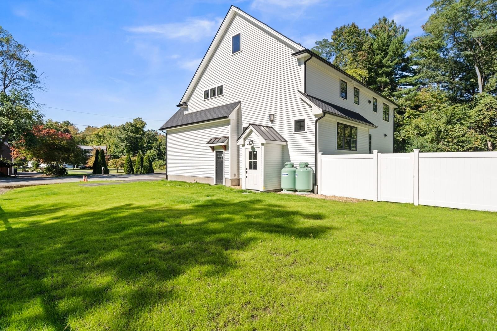 158 Lake St Wilmington — Photo 33 of 34