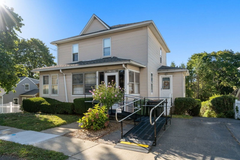 138 Forest St