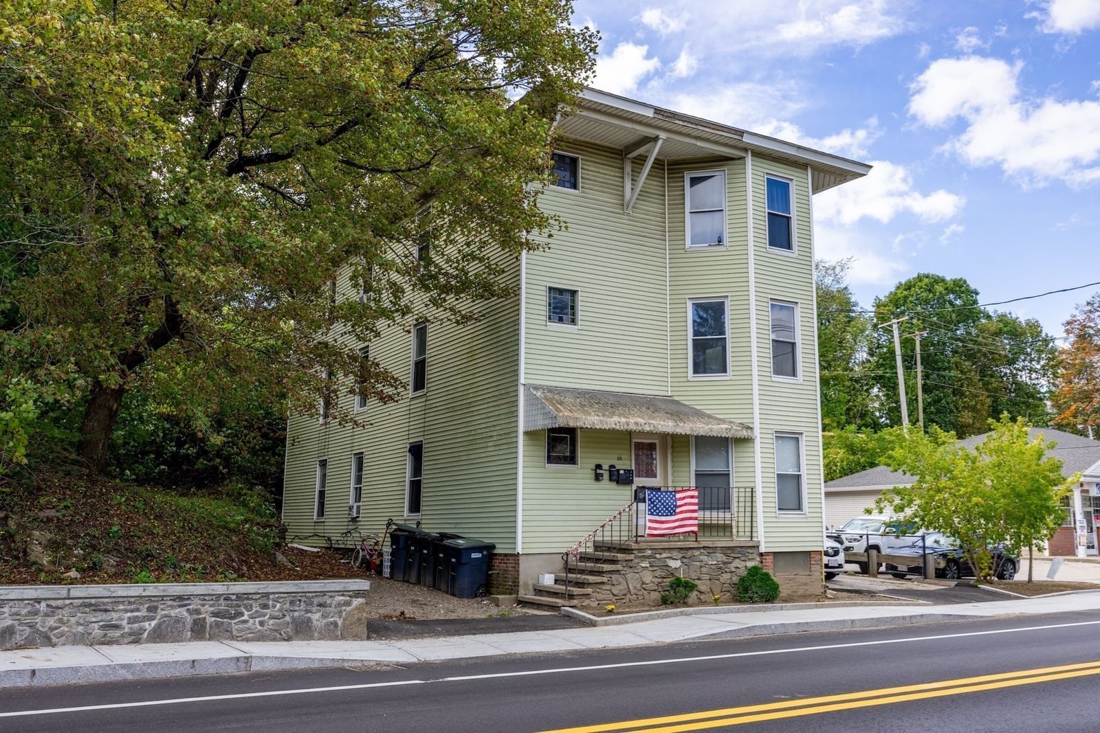 66 E Main St Southbridge — Photo 2 of 36