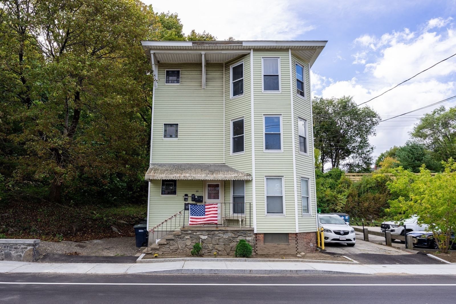 66 E Main St Southbridge — Photo 3 of 36