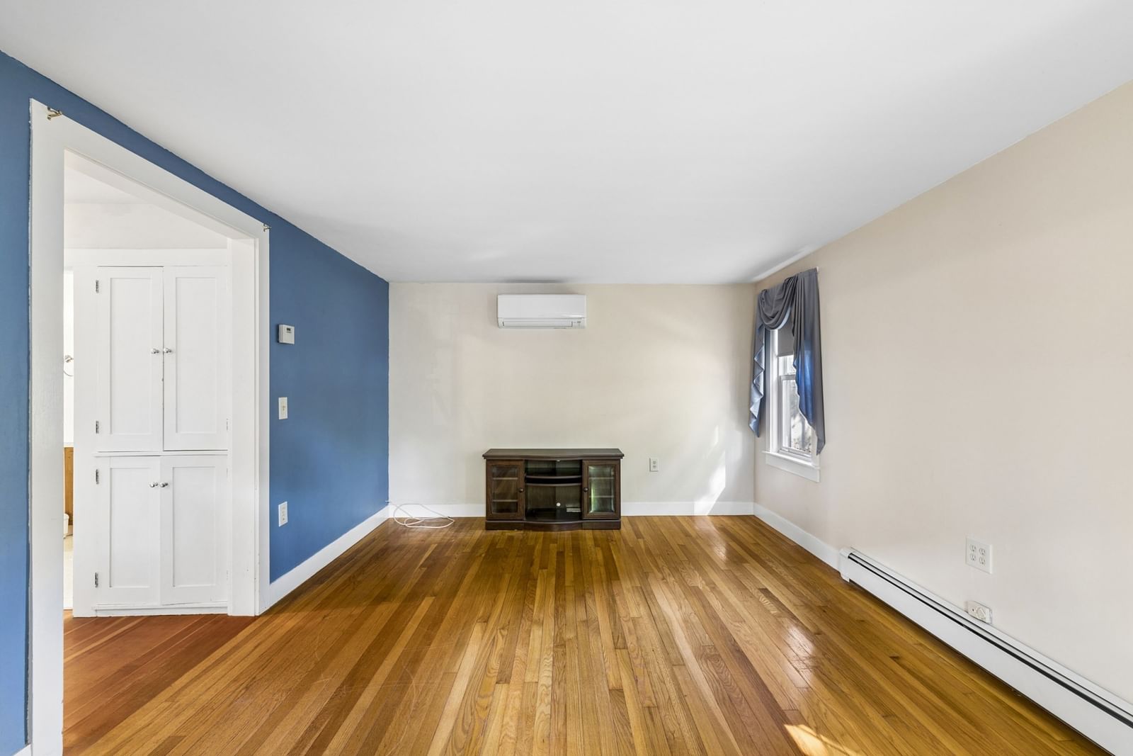 38 Loker St Natick — Photo 7 of 40