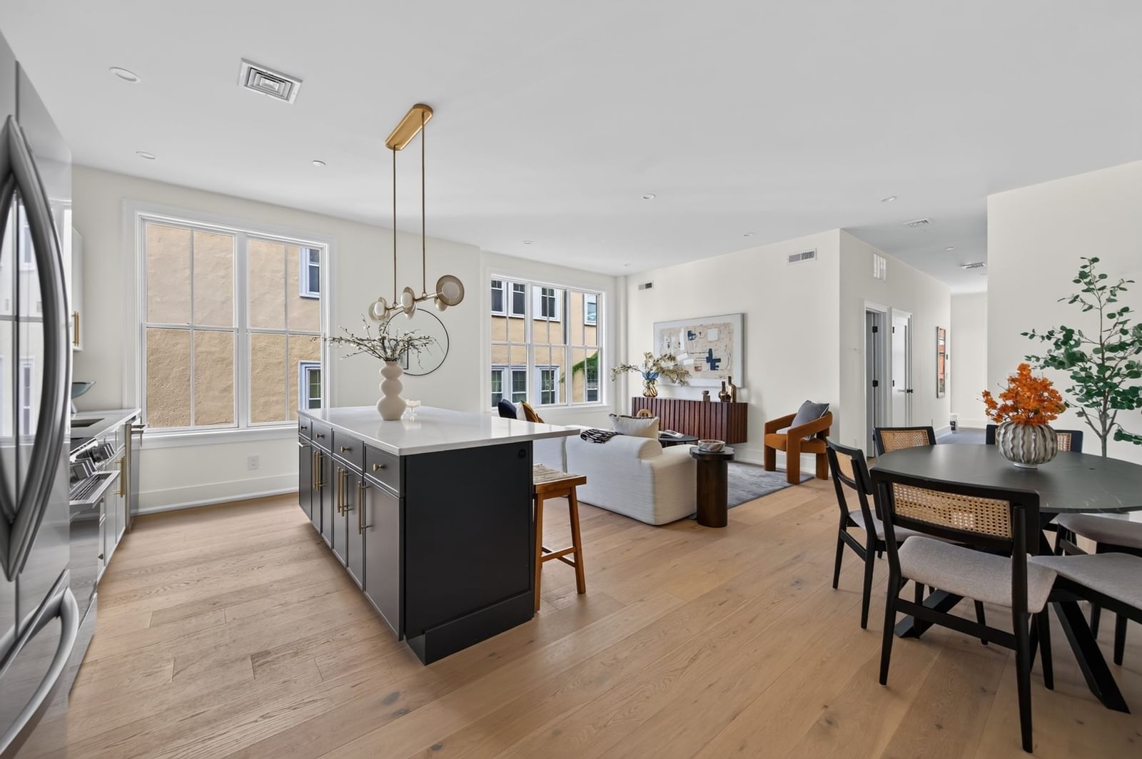 4471 Washington St. Boston — Photo 2 of 13