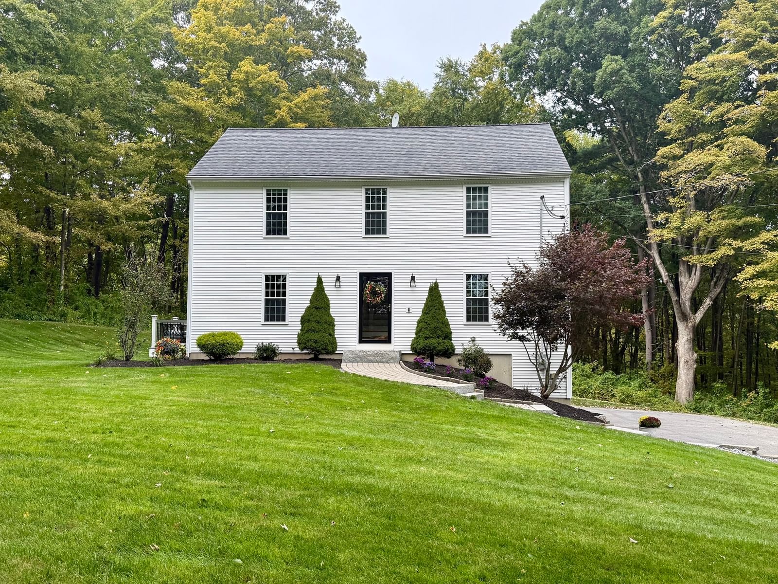 Property at 823 Moore Rd, New Braintree, MA 01531