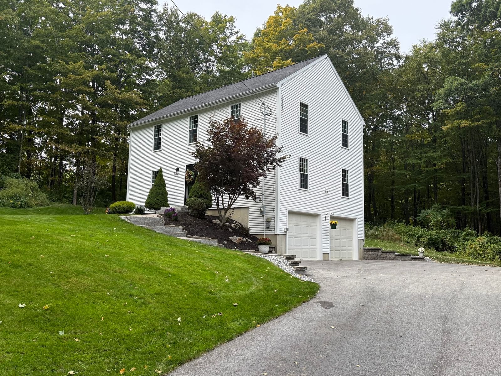 823 Moore Rd New Braintree — Photo 2 of 21