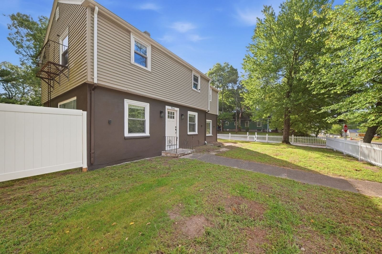 Property at 856 Newport Ave, Attleboro, MA 02703