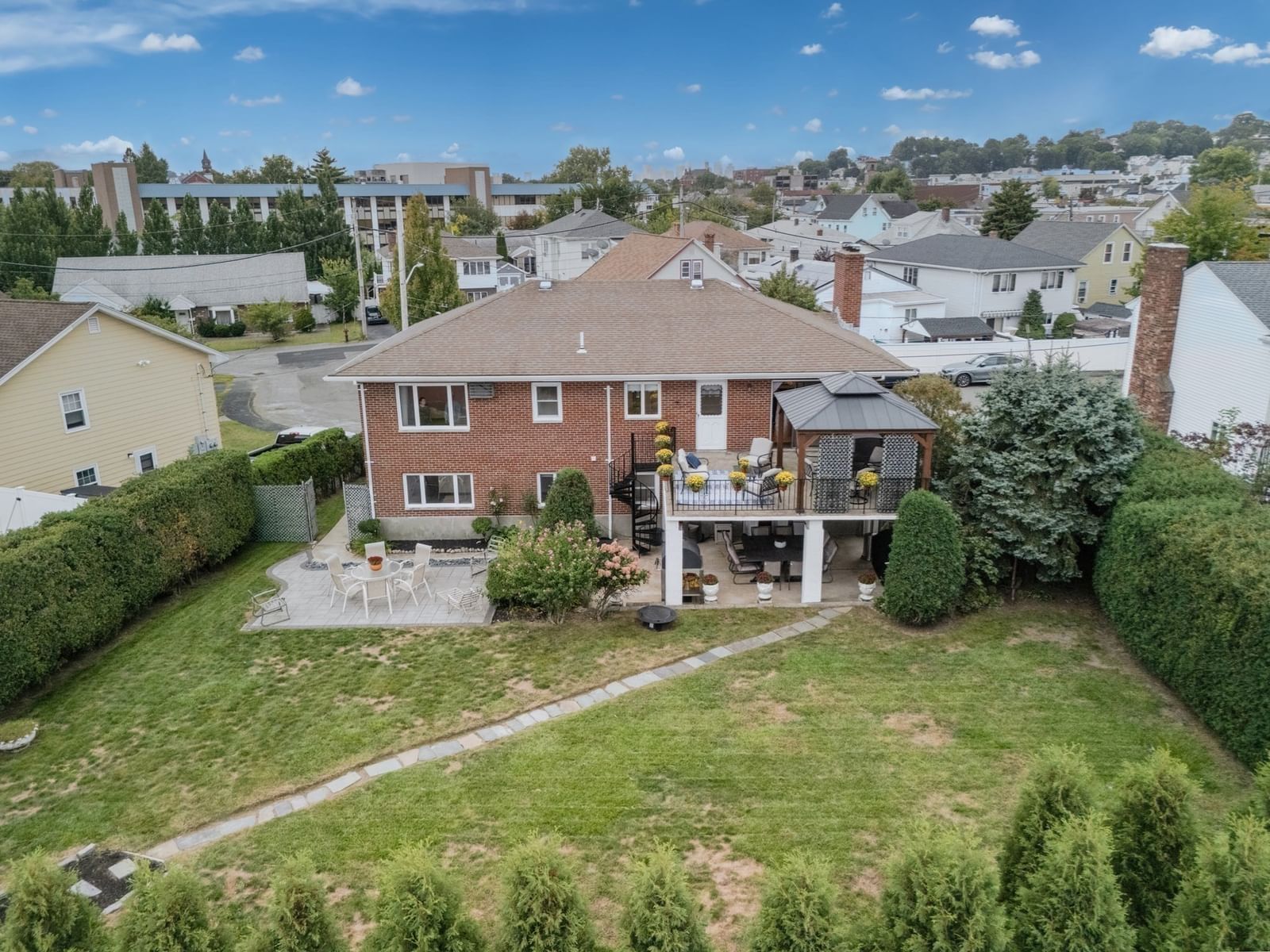 32 Robert Rd Revere — Photo 37 of 40
