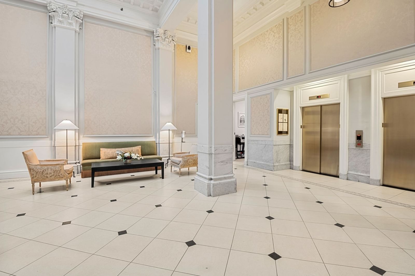 21 Beacon Street #6B Boston — Photo 4 of 32
