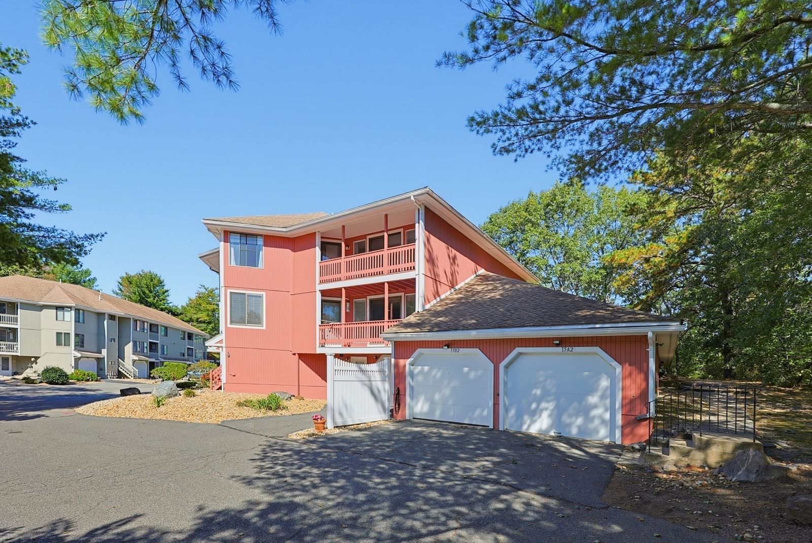 15 First St #A2 Salem — Photo 2 of 40