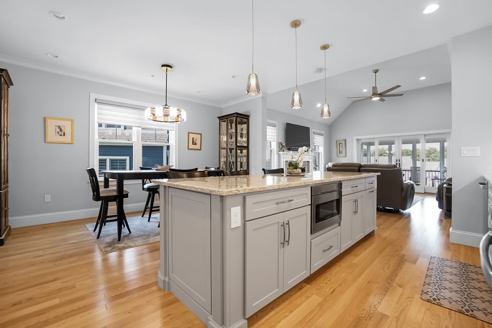 38 Weston  Lane #38 Hopkinton — Photo 4 of 42