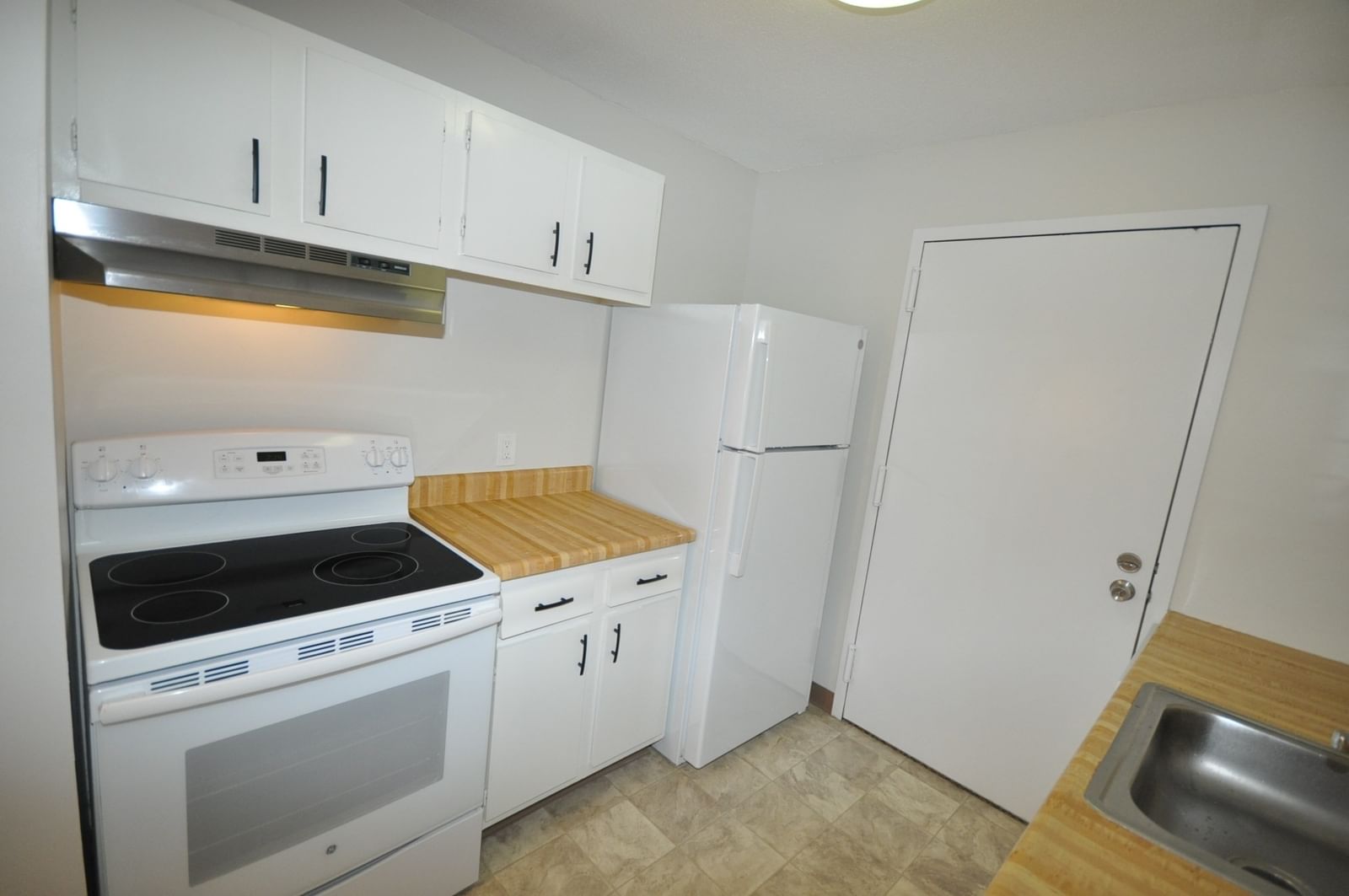 49 Village Brook Lane #6 Natick — Photo 3 of 32