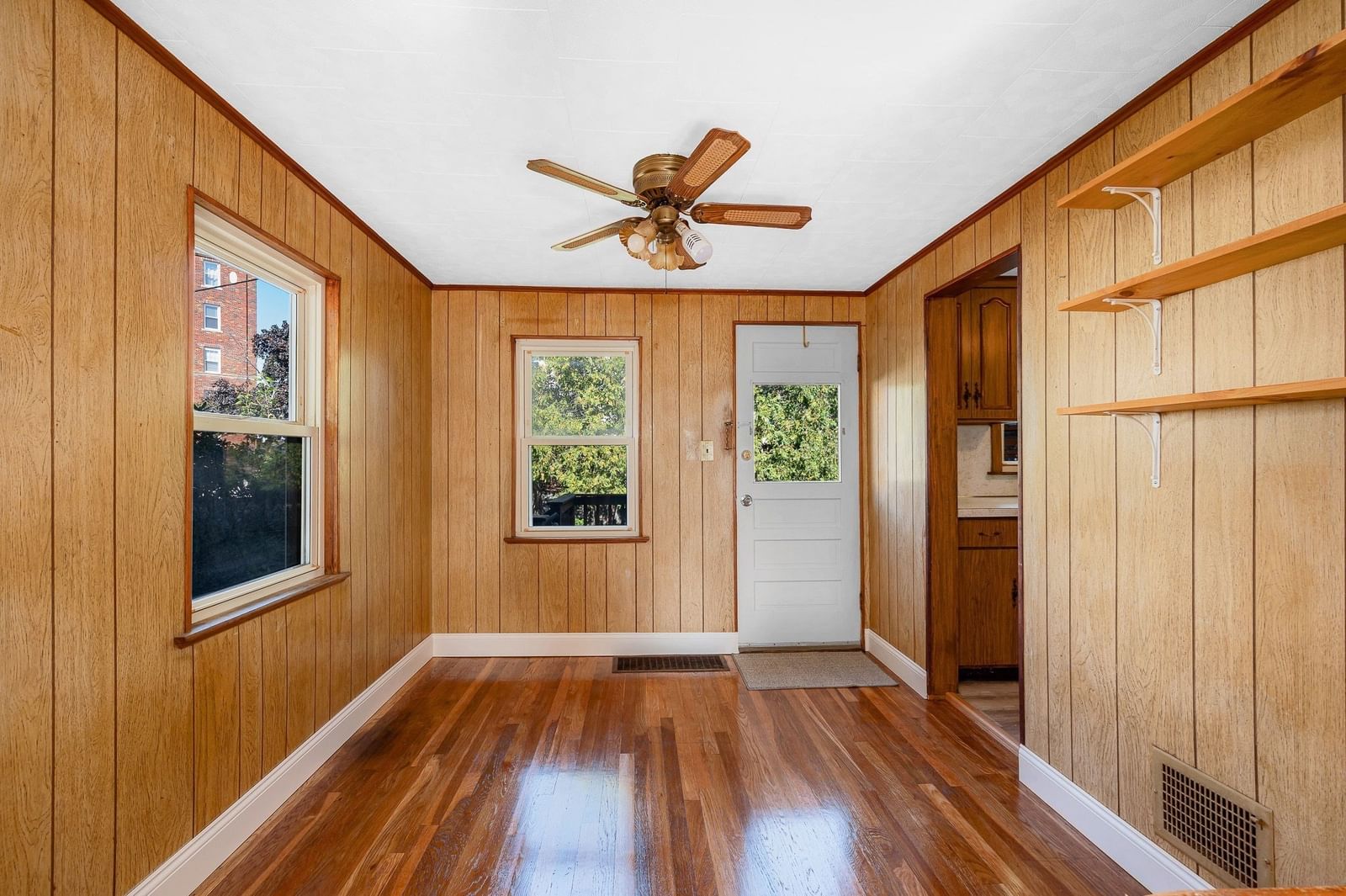 15 Regent Rd Malden — Photo 9 of 30