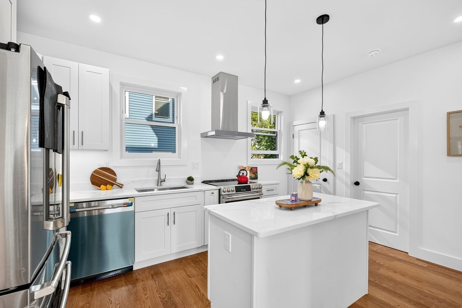 46 Walden St #46 Cambridge — Photo 4 of 29
