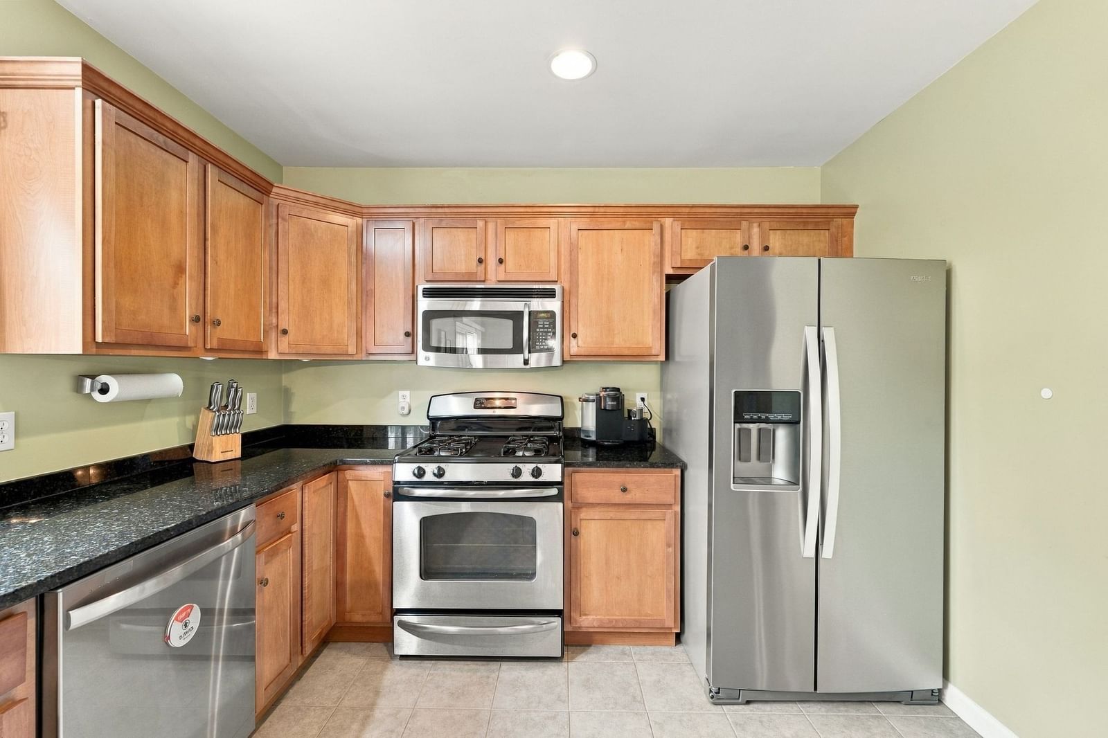 117 Ingell St #B Taunton — Photo 11 of 40