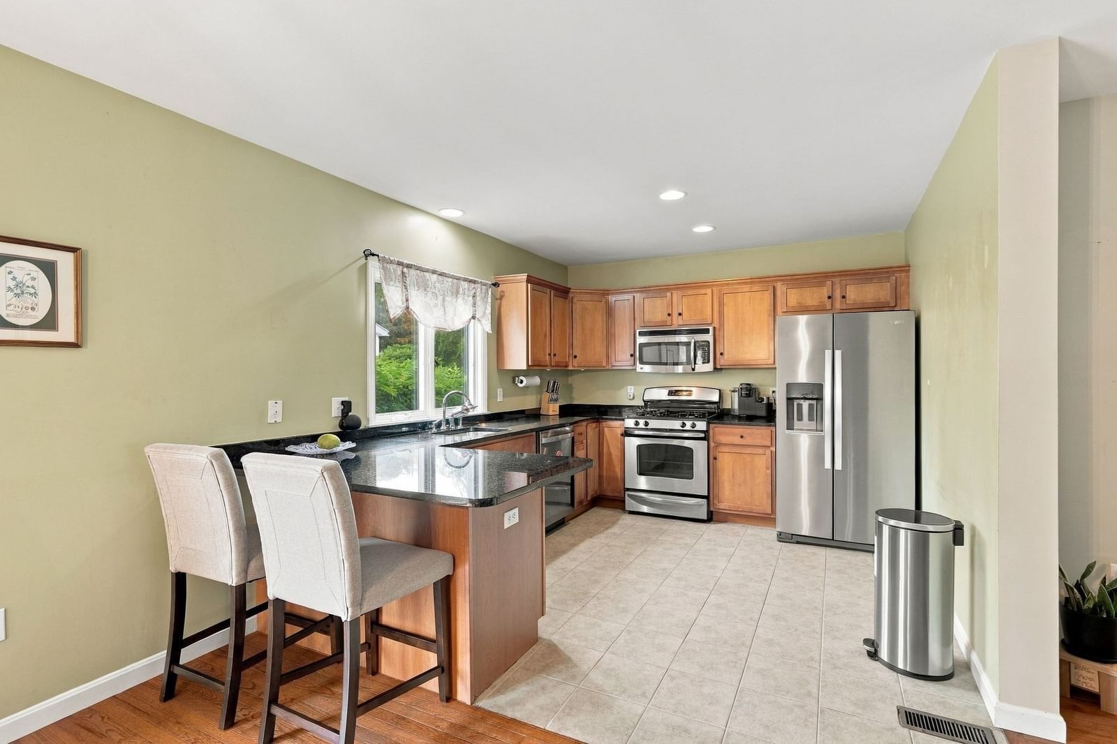 117 Ingell St #B Taunton — Photo 9 of 40