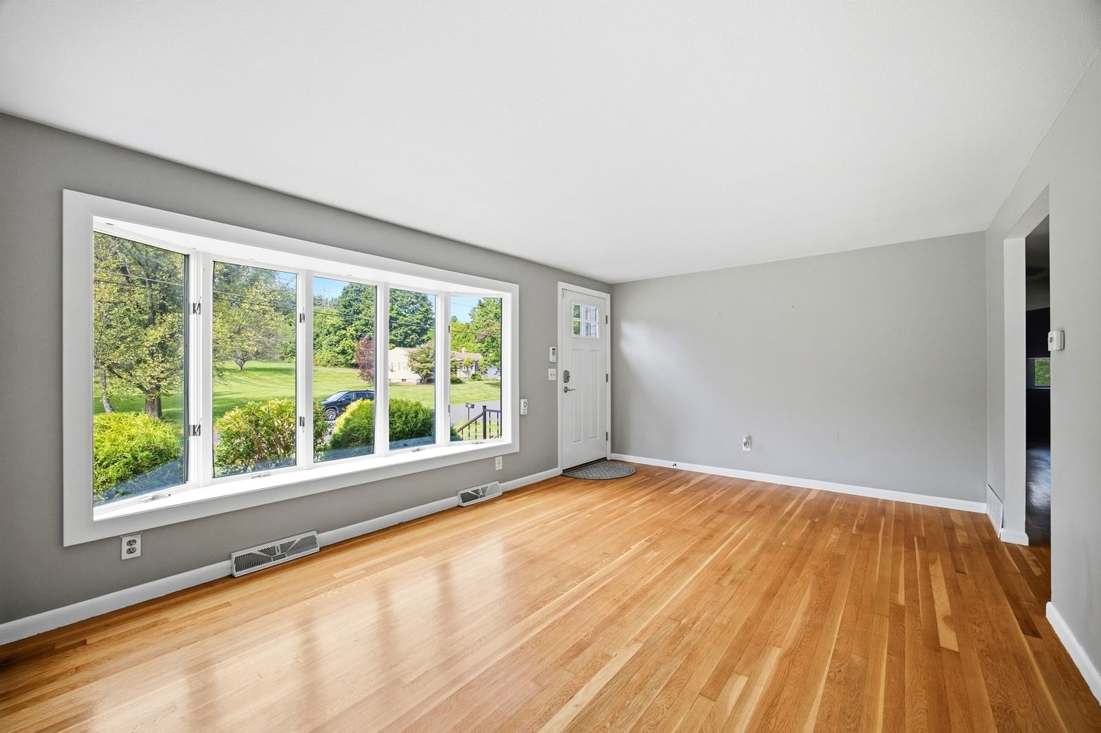 15 Edison Dr South Hadley — Photo 10 of 42