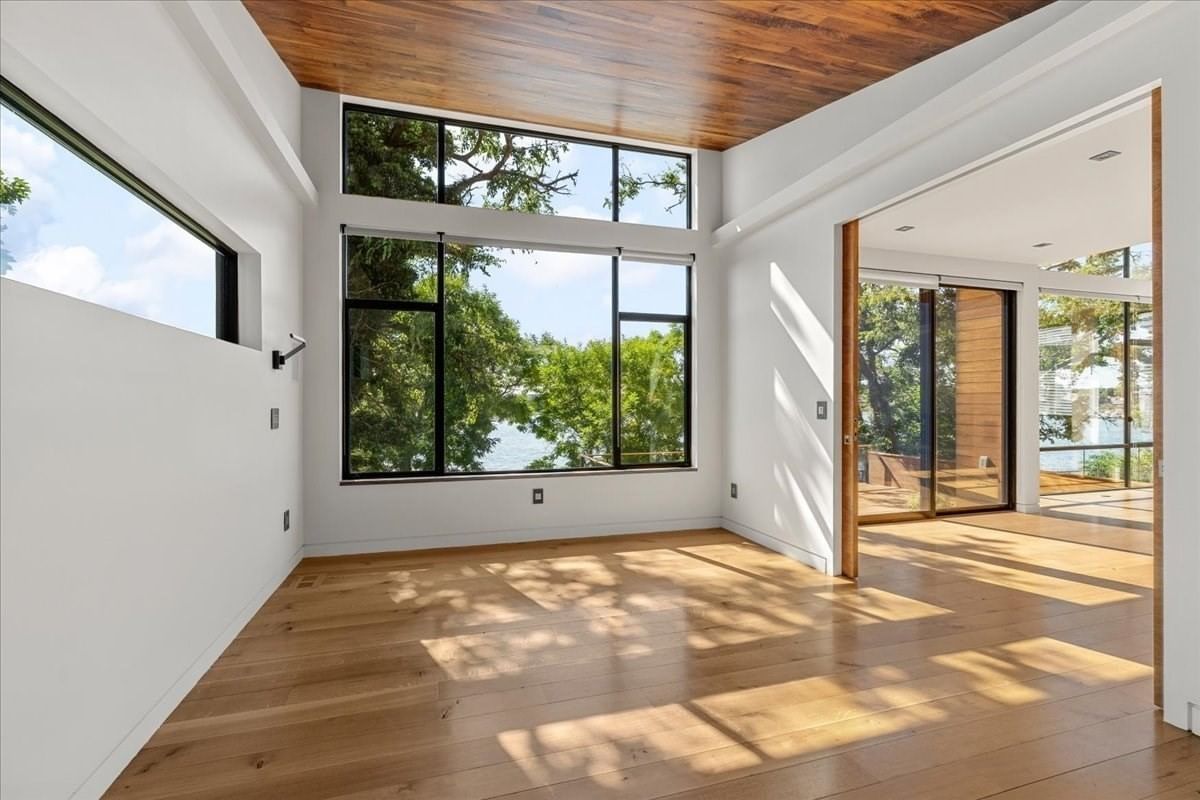 201R Savin Hill Avenue Boston — Photo 16 of 40