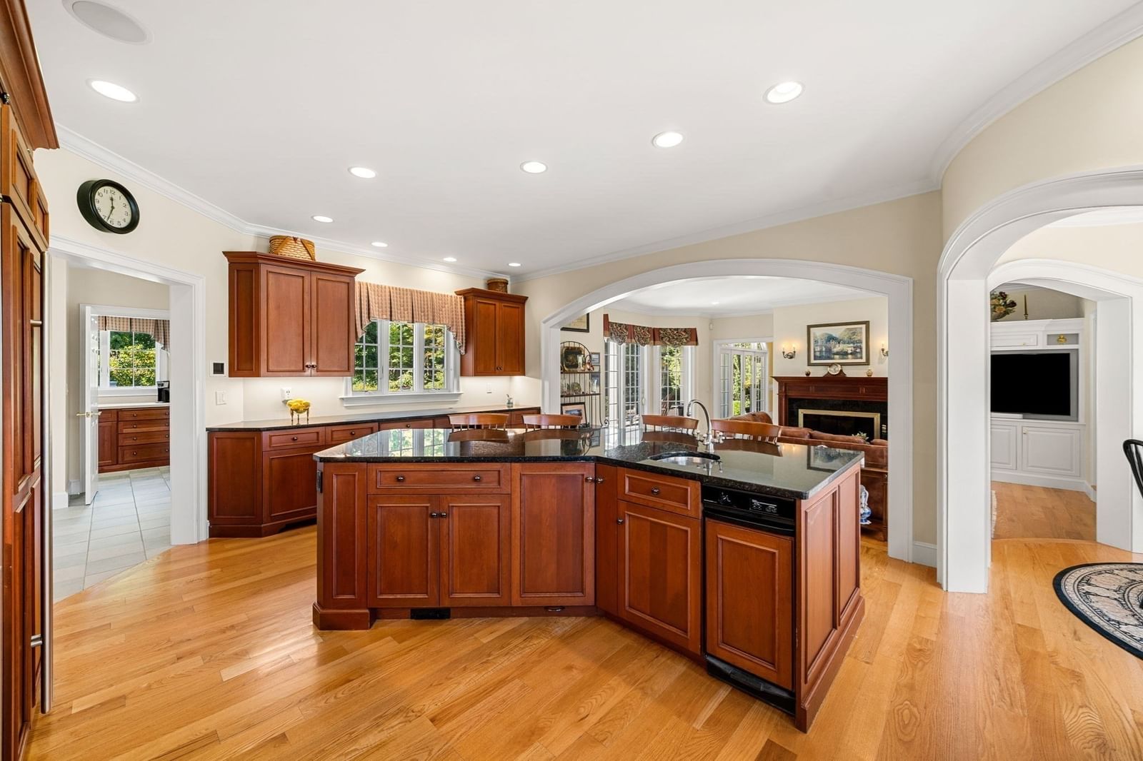 55 S Main Street Topsfield — Photo 11 of 42