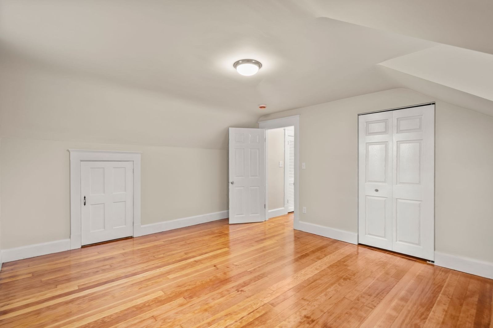 547 Turnpike St Easton — Photo 19 of 40