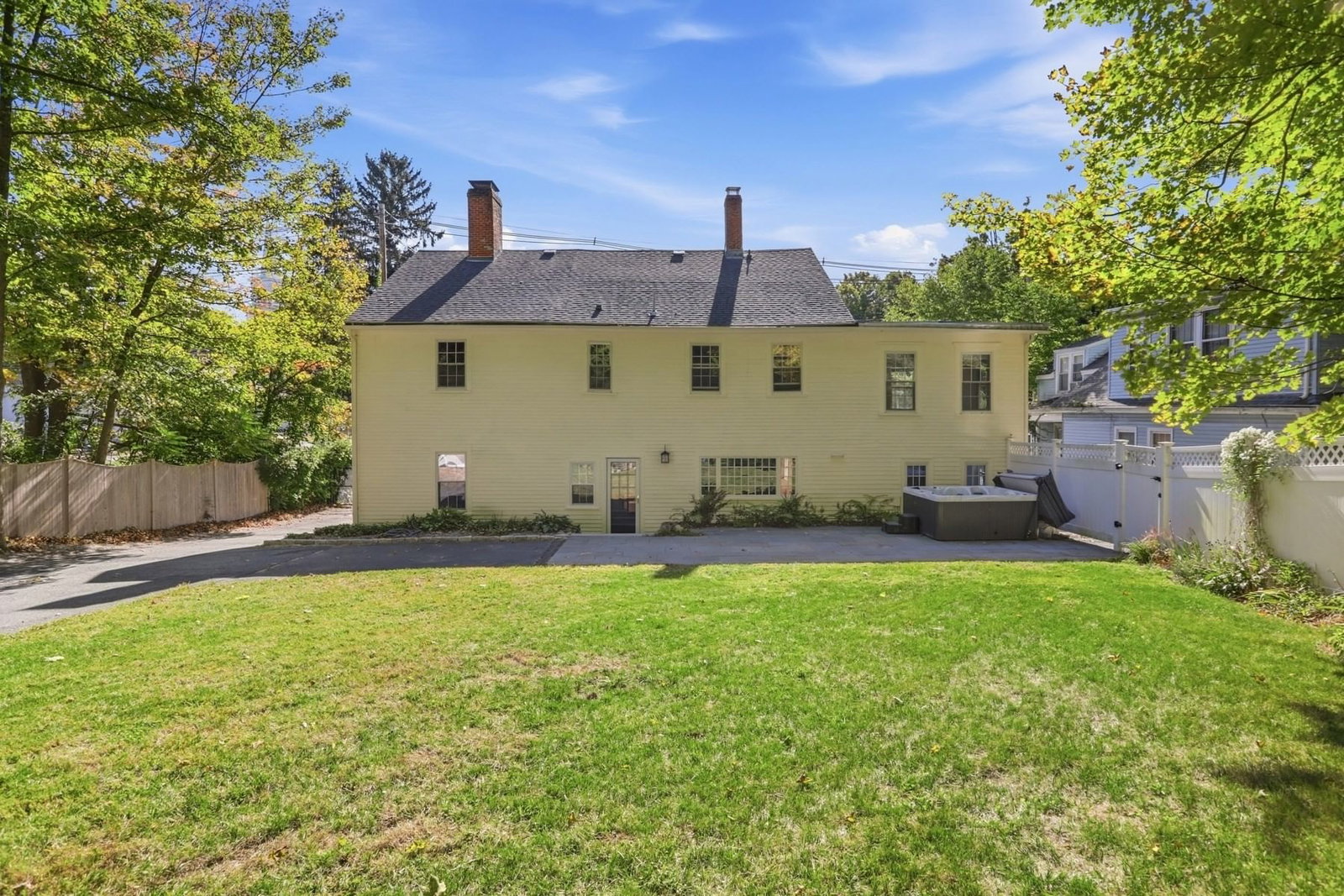 249 Main St Groveland — Photo 4 of 42