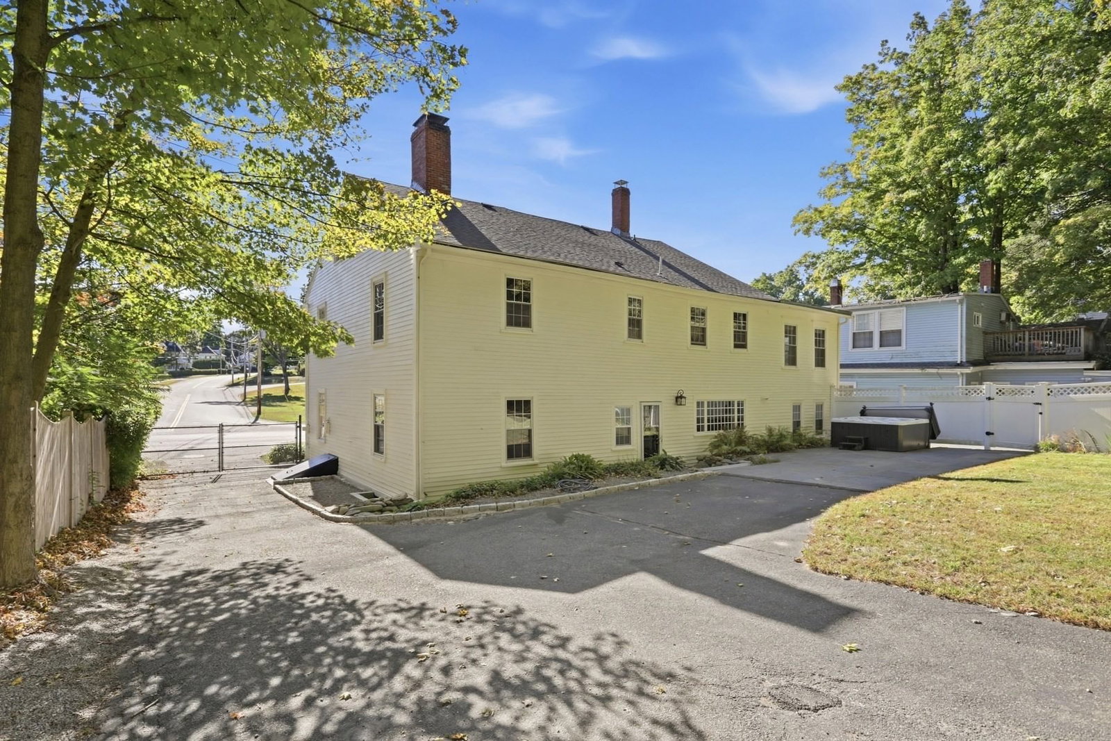 249 Main St Groveland — Photo 5 of 42