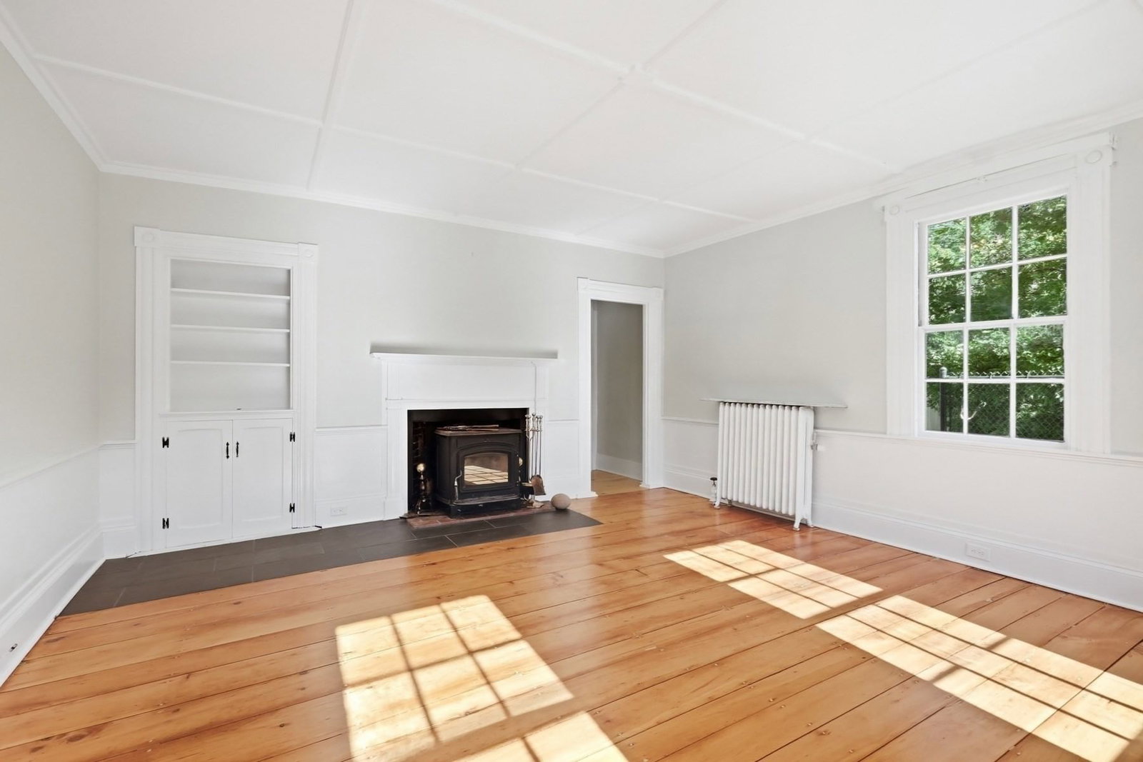 249 Main St Groveland — Photo 7 of 42