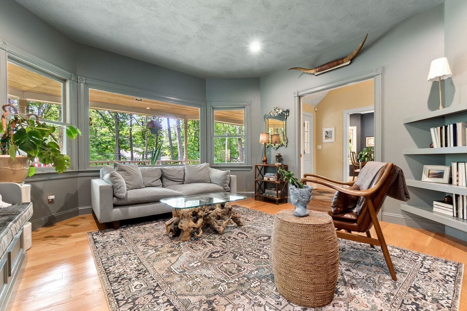 Listing Image 12
