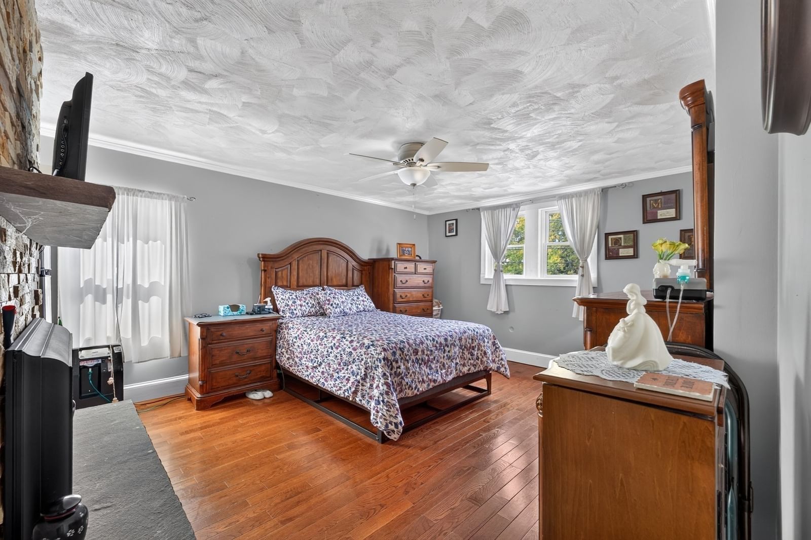 189 Washington St Canton — Photo 18 of 40