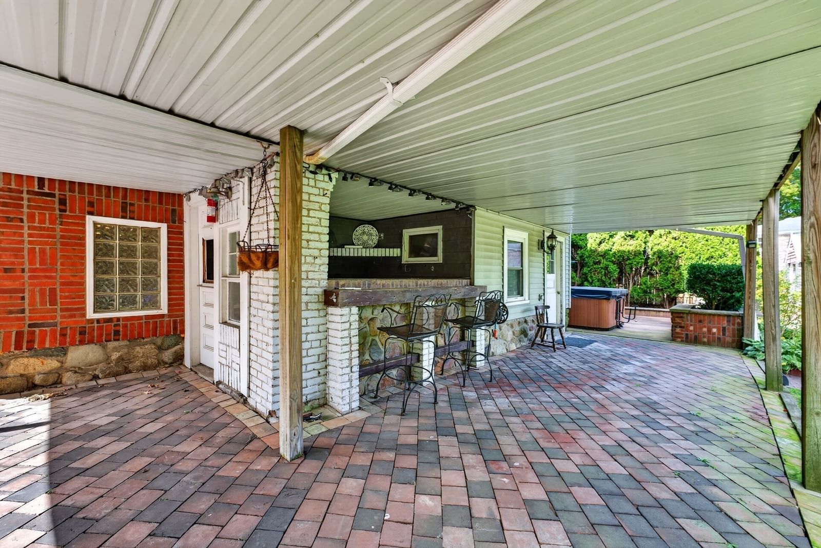 189 Washington St Canton — Photo 8 of 40