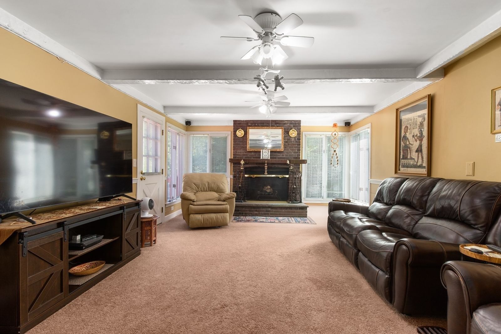 159 Braemoor Rd Brockton — Photo 12 of 30