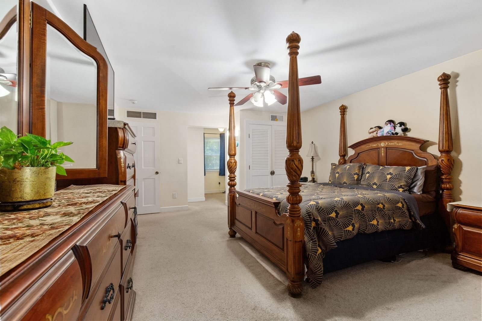 159 Braemoor Rd Brockton — Photo 14 of 30