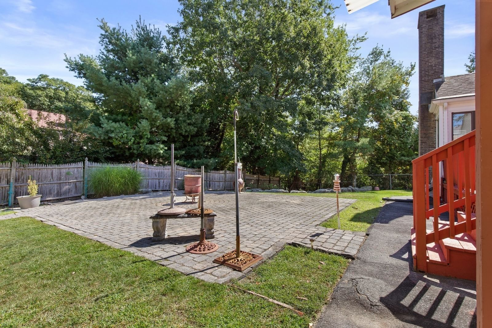 159 Braemoor Rd Brockton — Photo 21 of 30