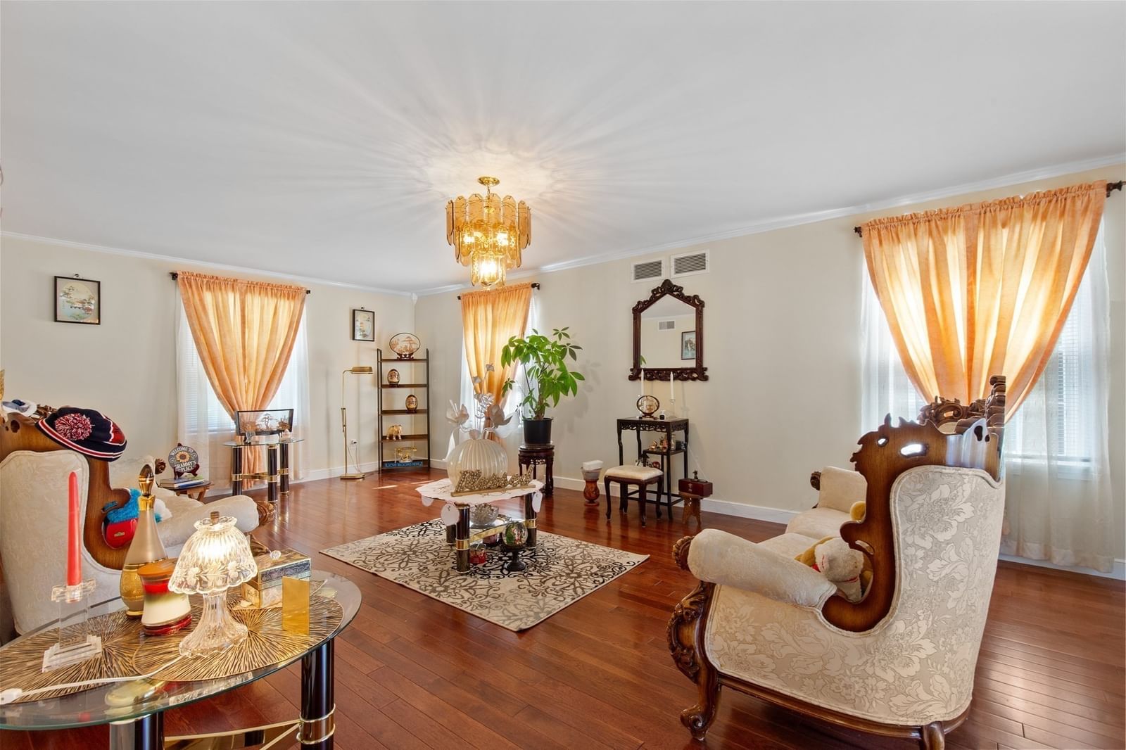 159 Braemoor Rd Brockton — Photo 8 of 30