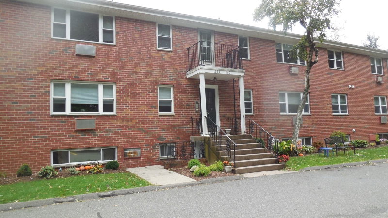 261 Regency Park Dr Unit 261