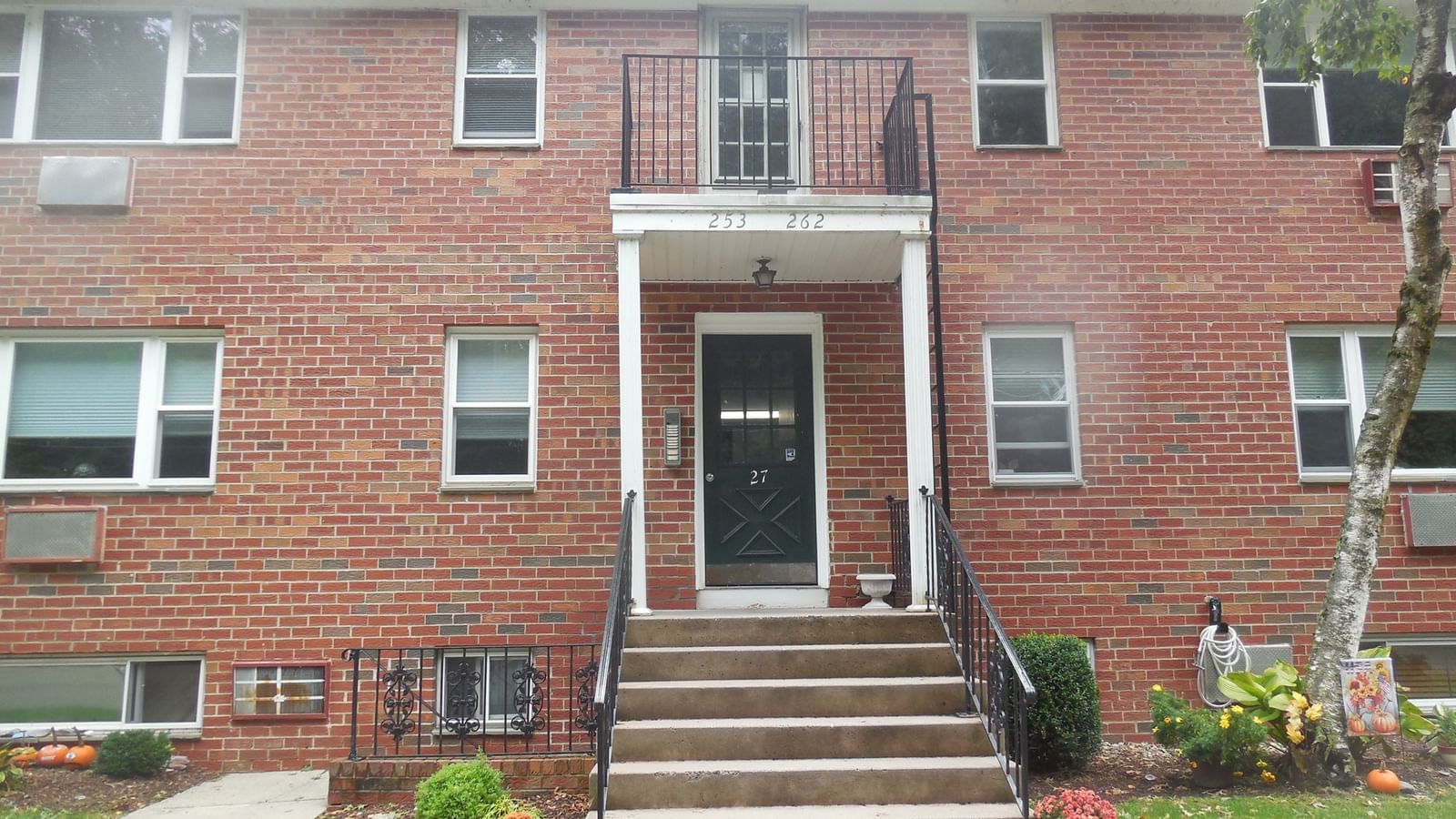 261 Regency Park Dr #261 Agawam — Photo 2 of 13