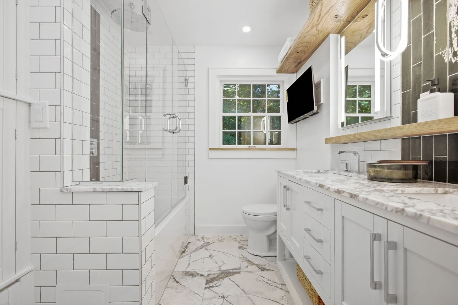 203 Winn St Burlington — Photo 32 of 42