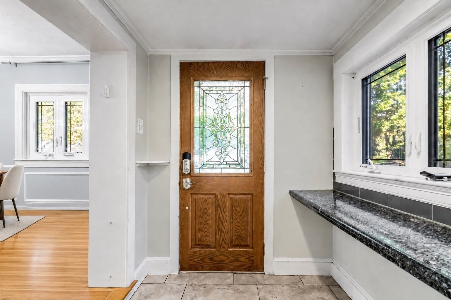 53 Westminster Ave Haverhill — Photo 3 of 27