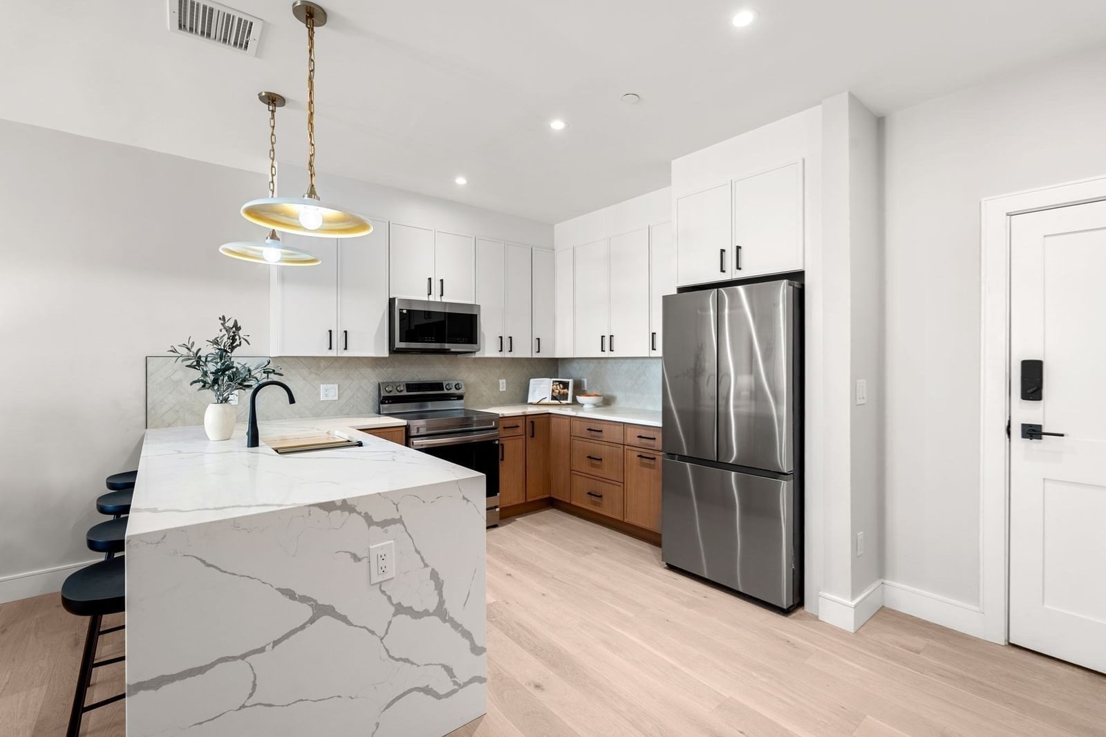 27 Guild Street #106 Boston — Photo 9 of 29