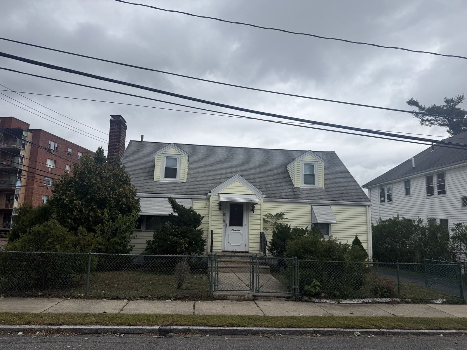 19 Brookdale Rd Arlington — Photo 1 of 13