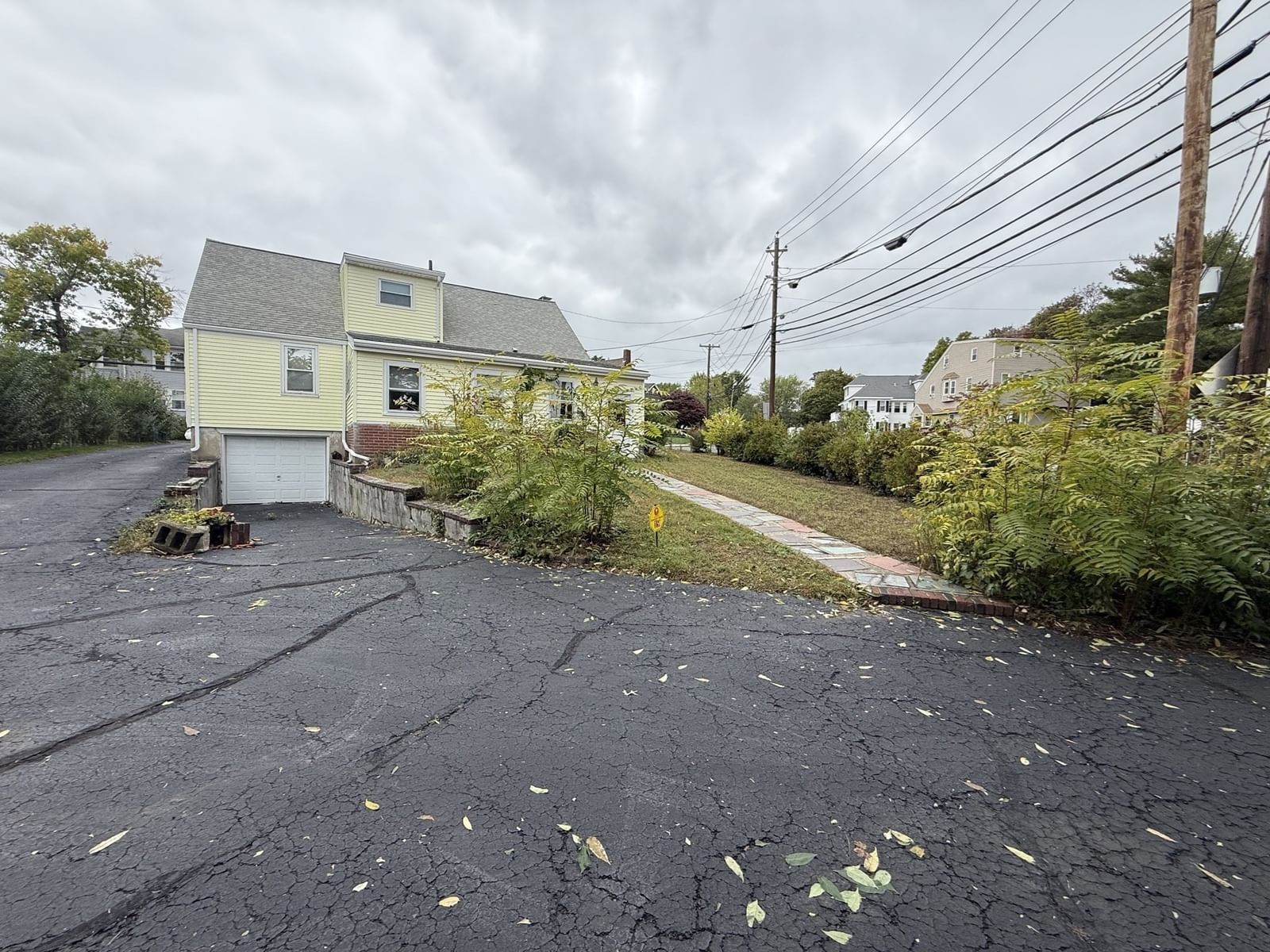 19 Brookdale Rd Arlington — Photo 2 of 13
