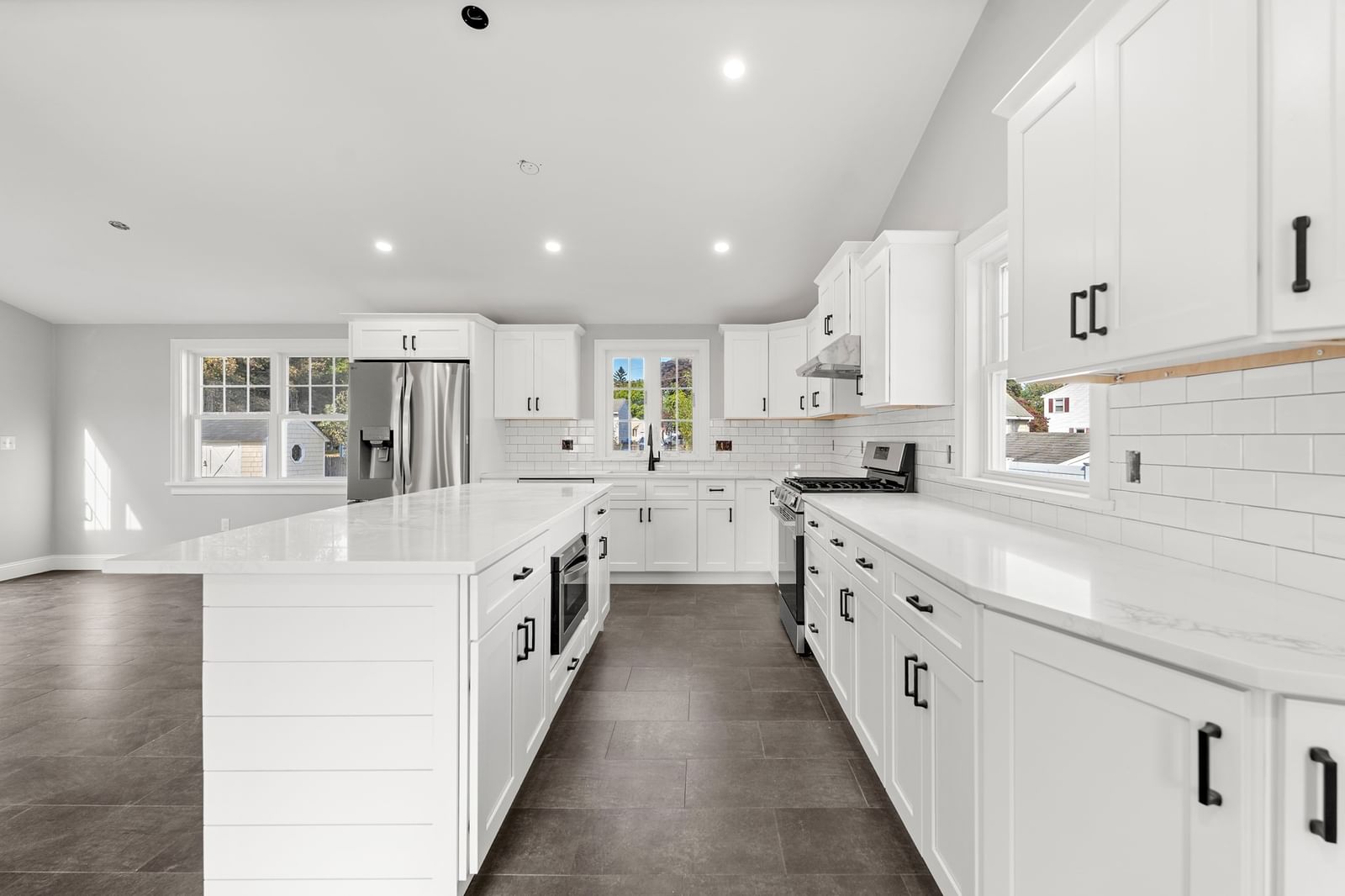 36 Macarthur Blvd Danvers — Photo 16 of 38
